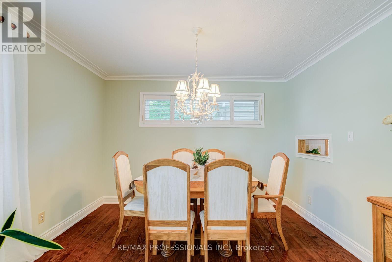 48 GENTHORN AVENUE - 13