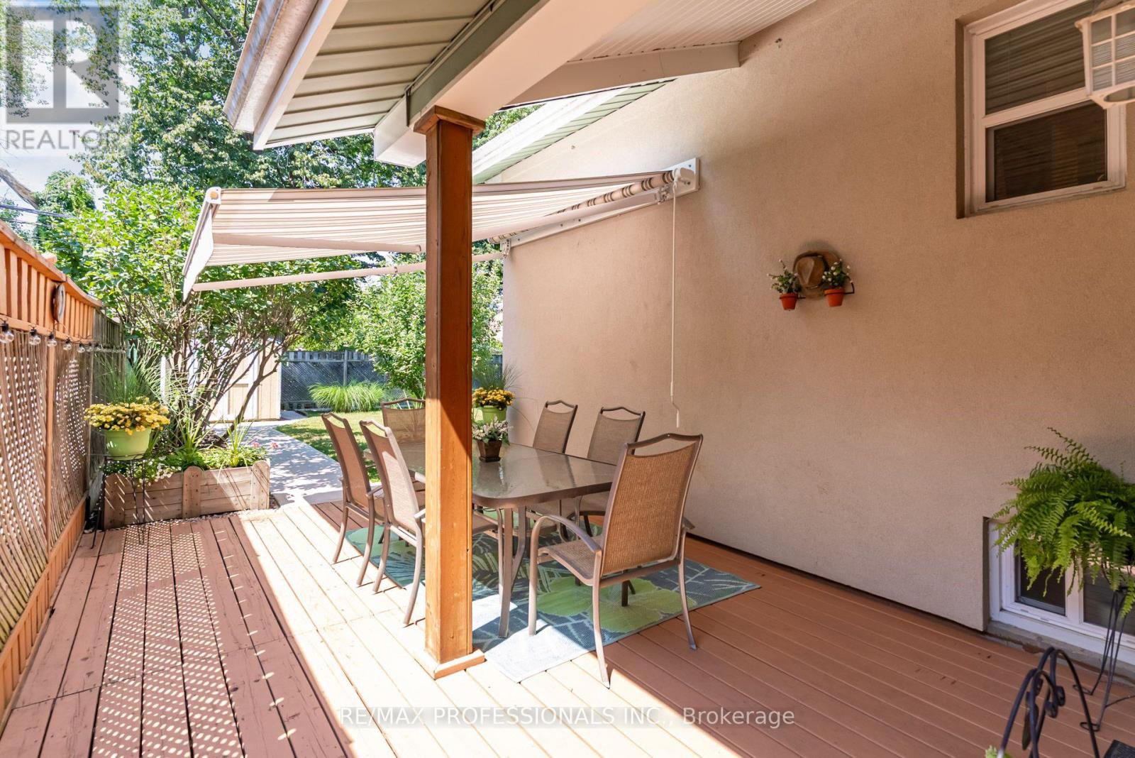 48 GENTHORN AVENUE - 42