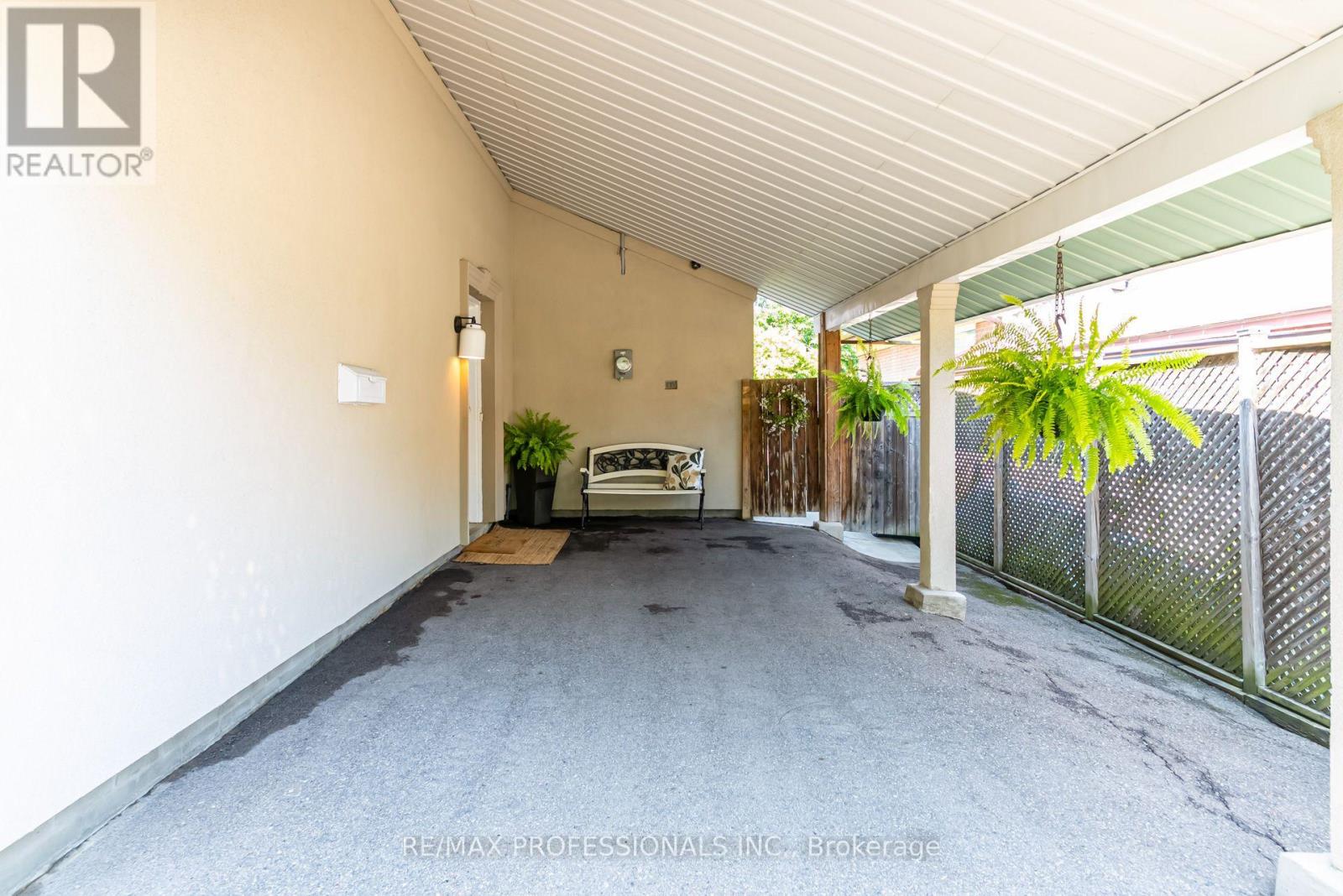 48 GENTHORN AVENUE - 6