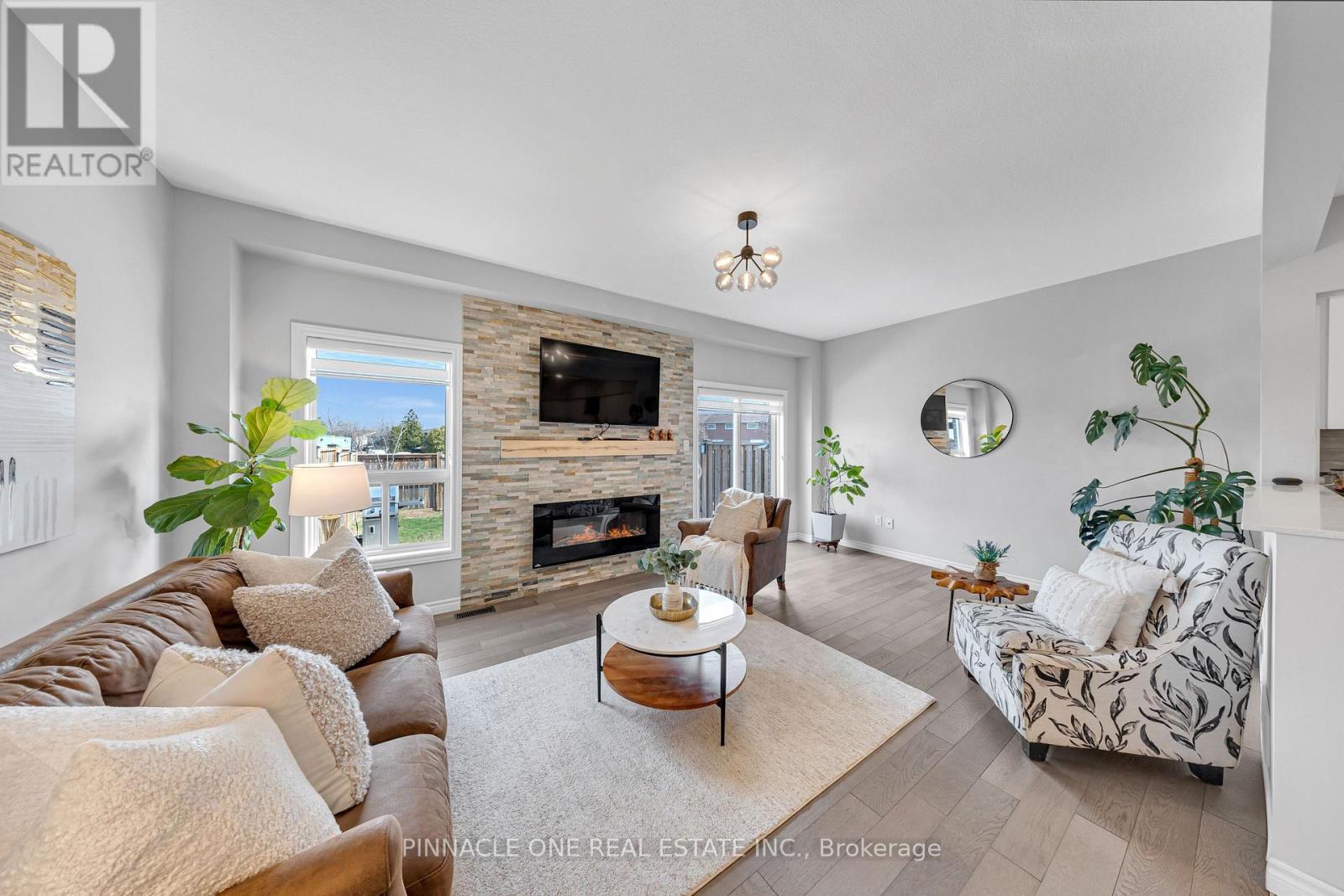 7 MISTYWOOD DRIVE - 14