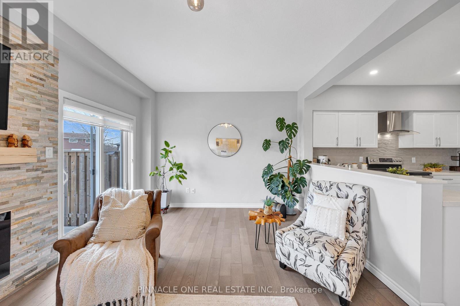 7 MISTYWOOD DRIVE - 17