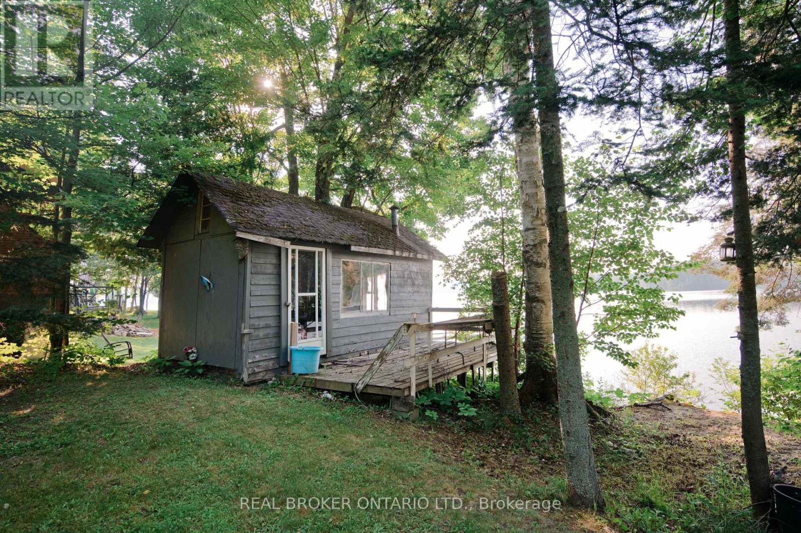 107 SCARLETT ROAD - 33