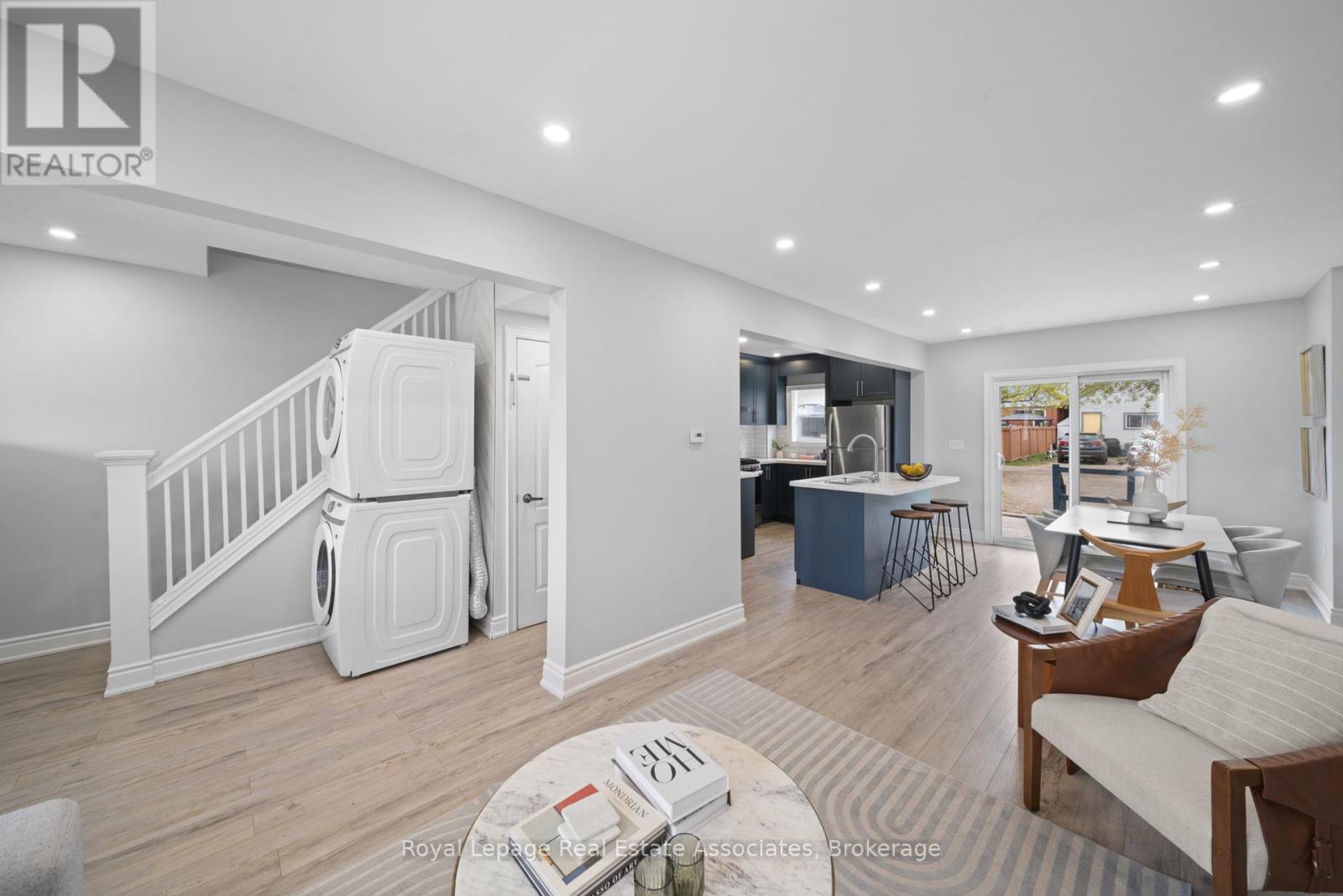 305 WEIR STREET N - 9