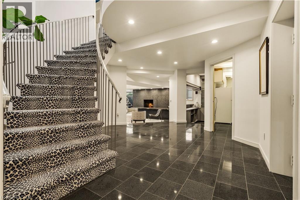78 TERRACE Drive - Image 39