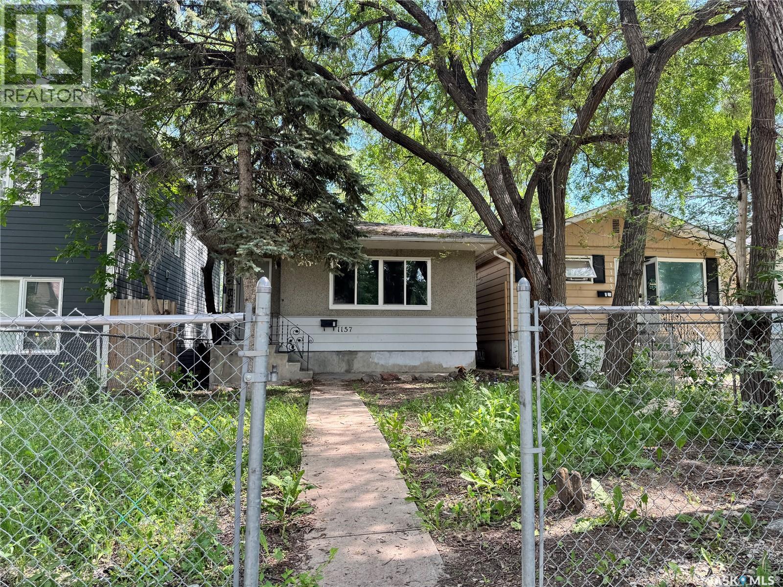 1157 Cameron STREET - 1