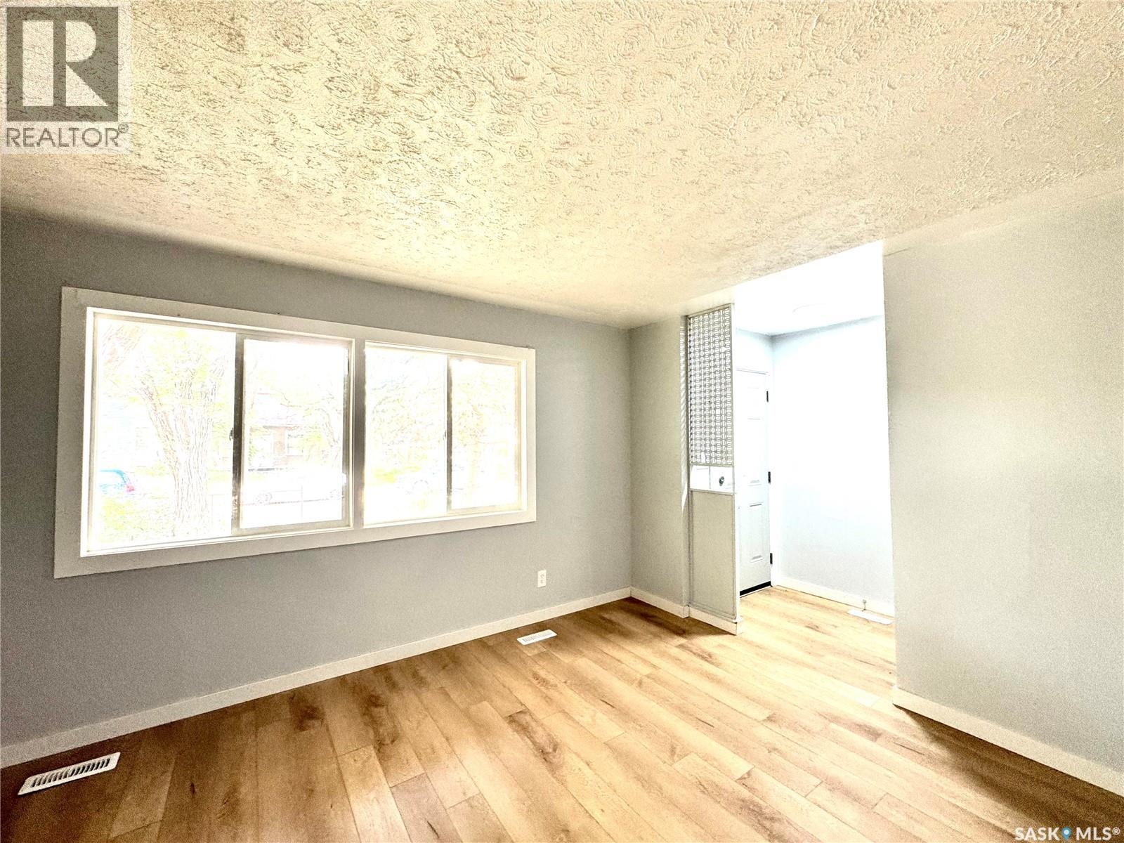 1157 Cameron STREET - 2