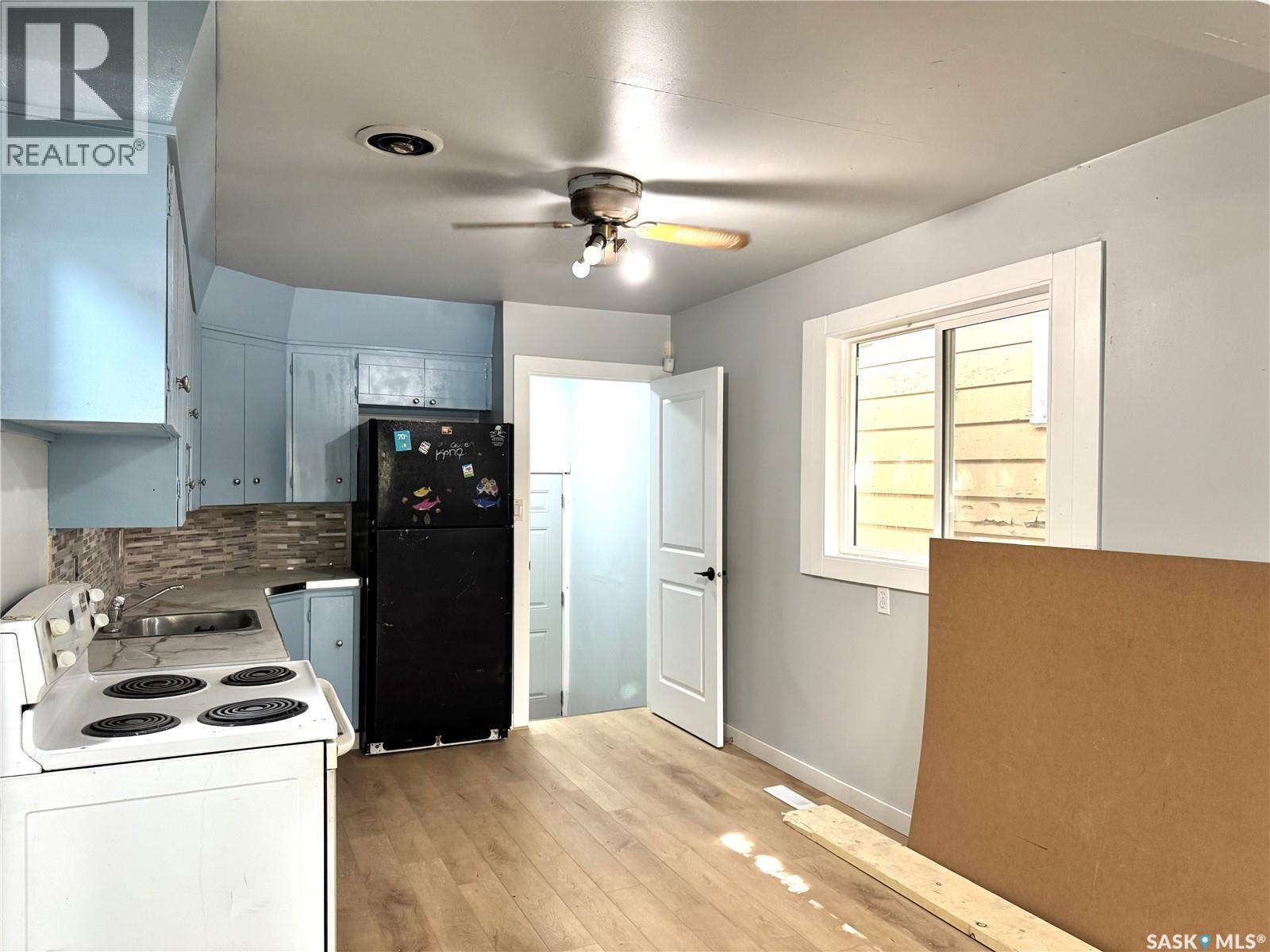 1157 Cameron STREET - 4