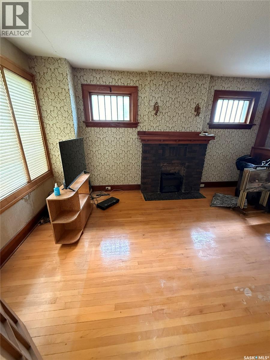 1370 Retallack STREET - Image 2