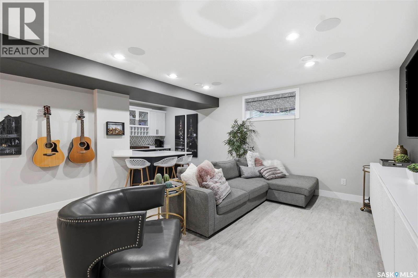 1521 10th AVENUE N - Image 27