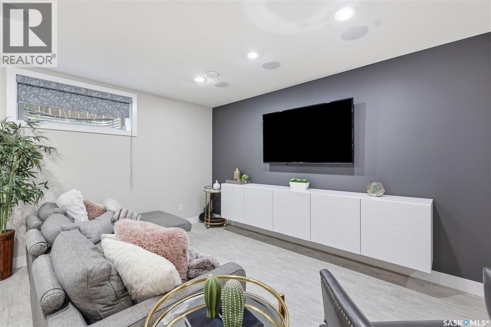 1521 10th AVENUE N - Image 29