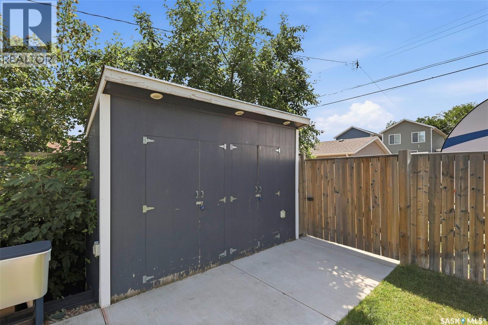 1521 10th AVENUE N - Image 44