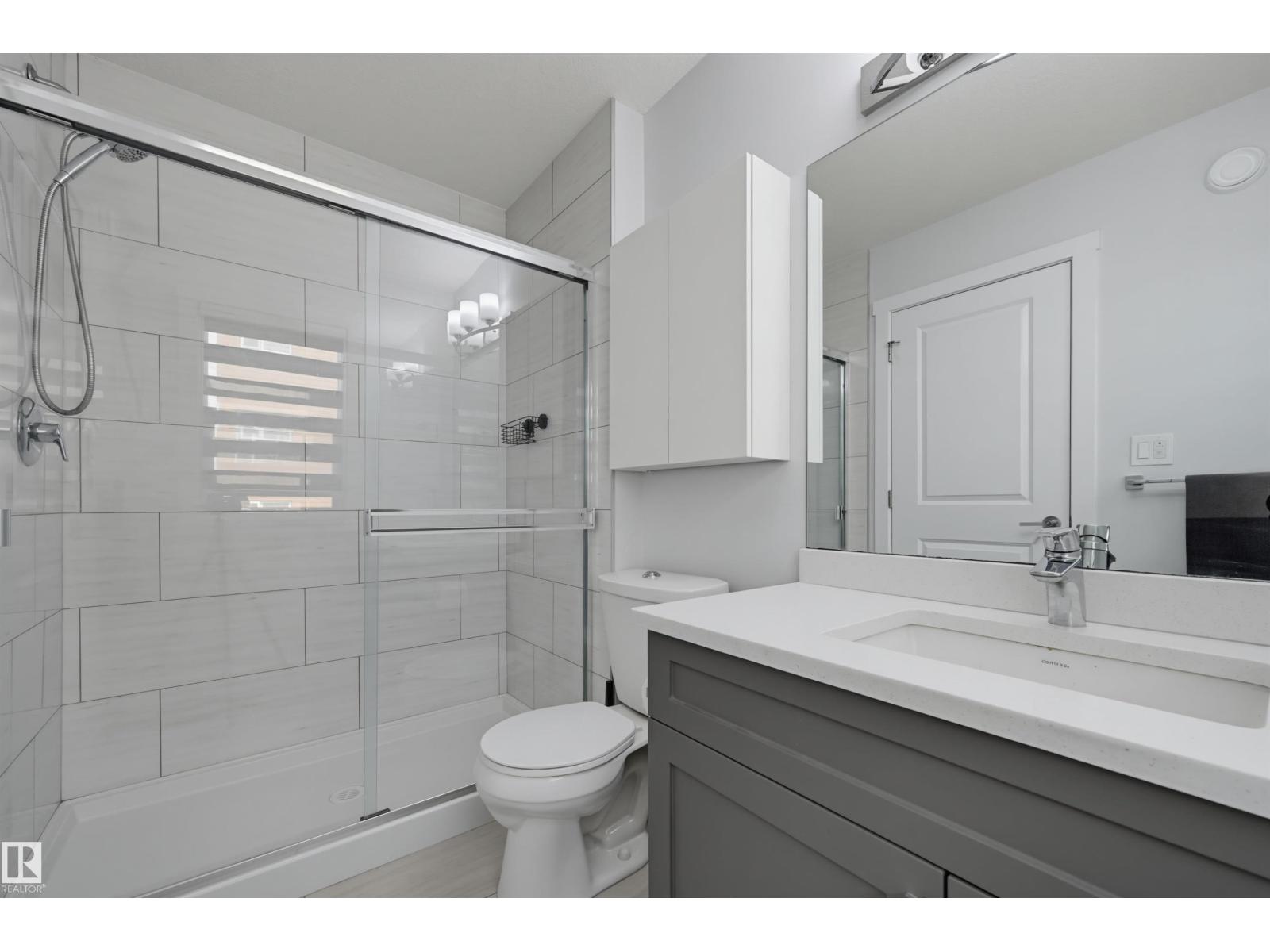 918 DANIELS LO SW - 22