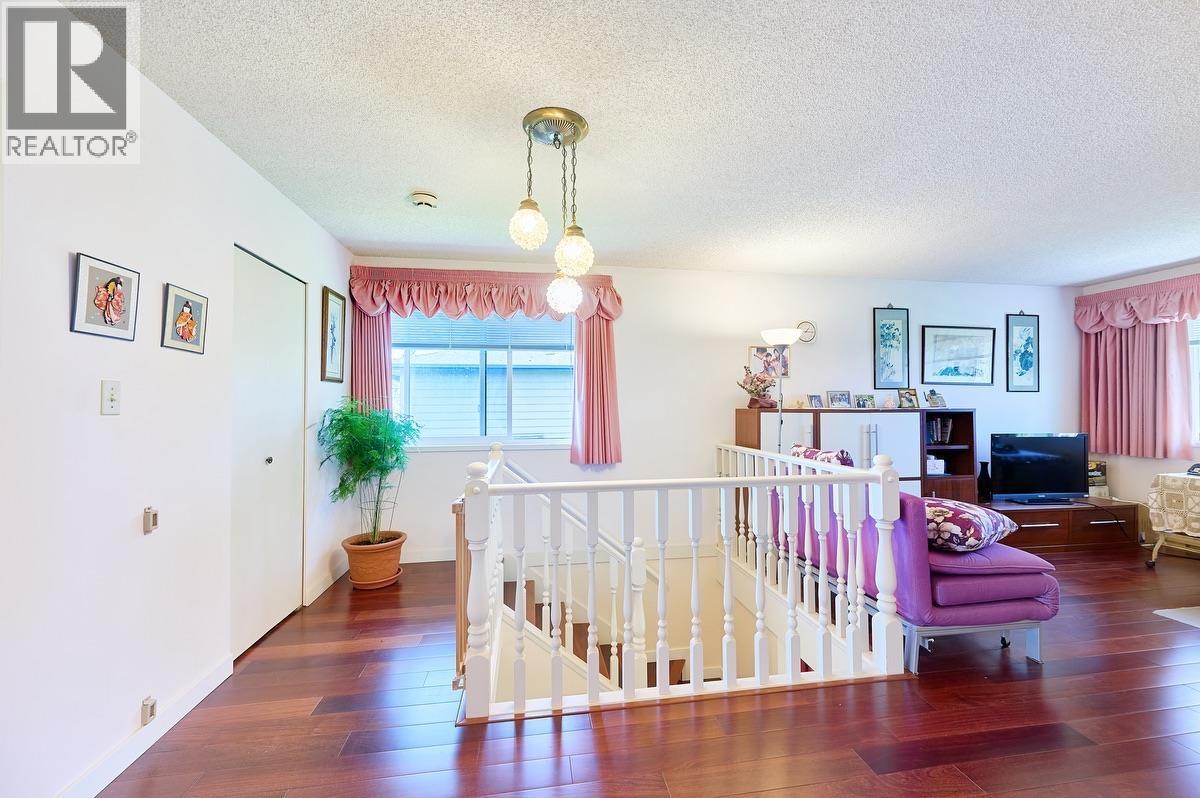 3 Bed, 2 Bath House for Sale in Richmond – 38 10391 NO. 3 ROAD, Richmond – MLS# R3146584 - Image 13