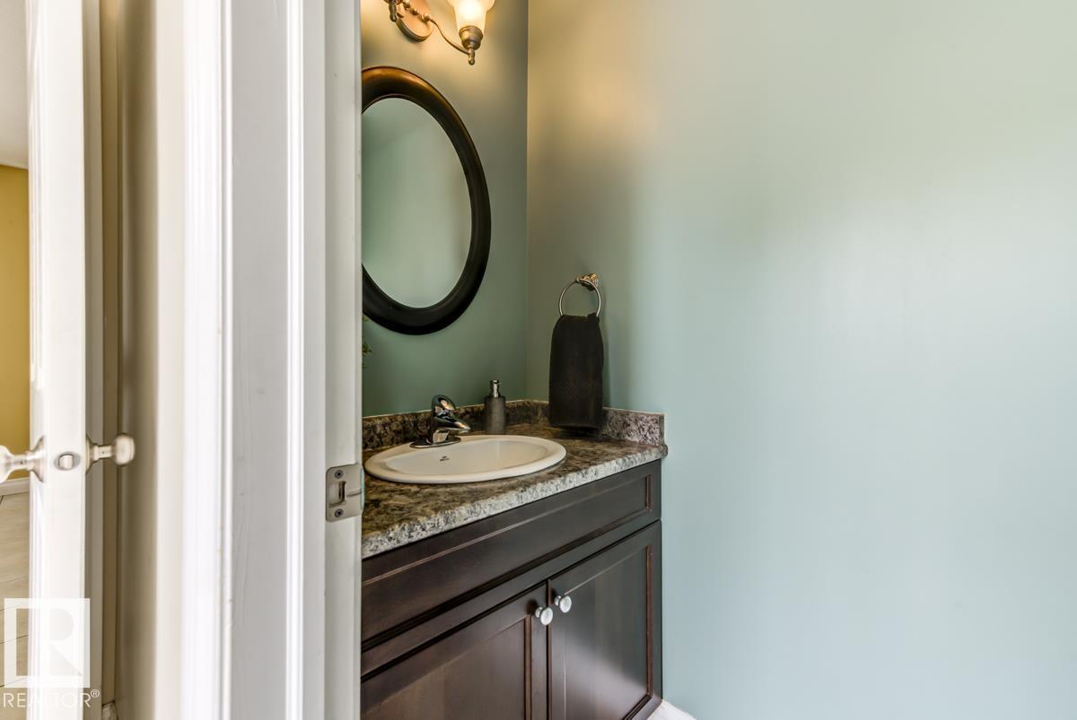 11522 93 ST NW - 24
