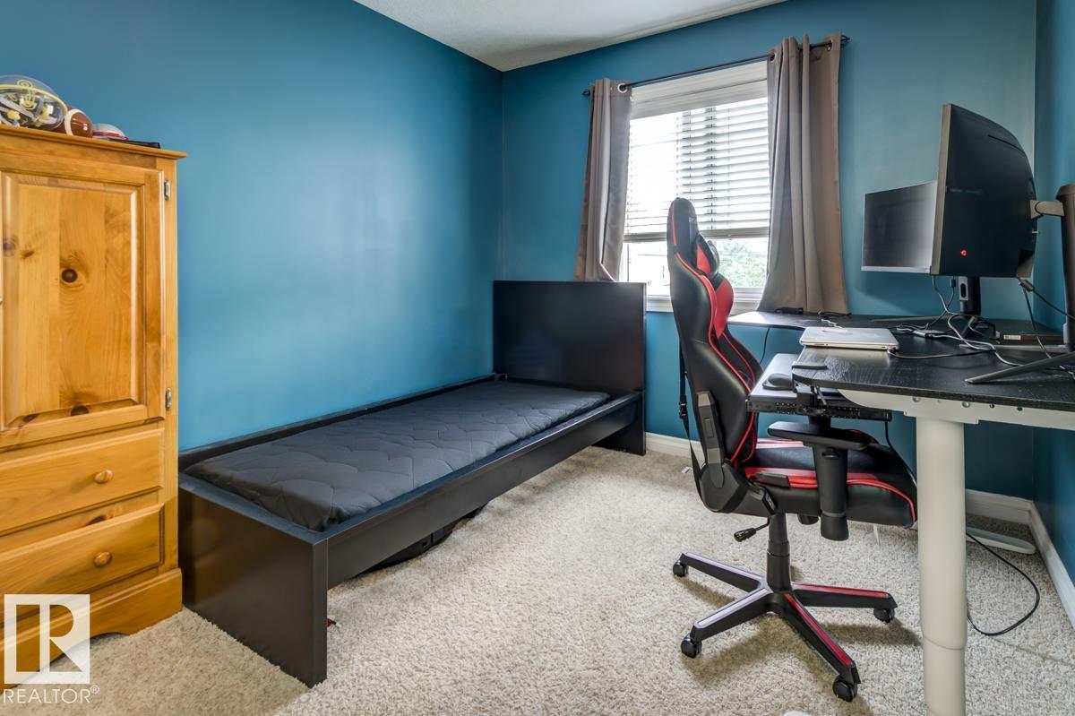 11522 93 ST NW - 32