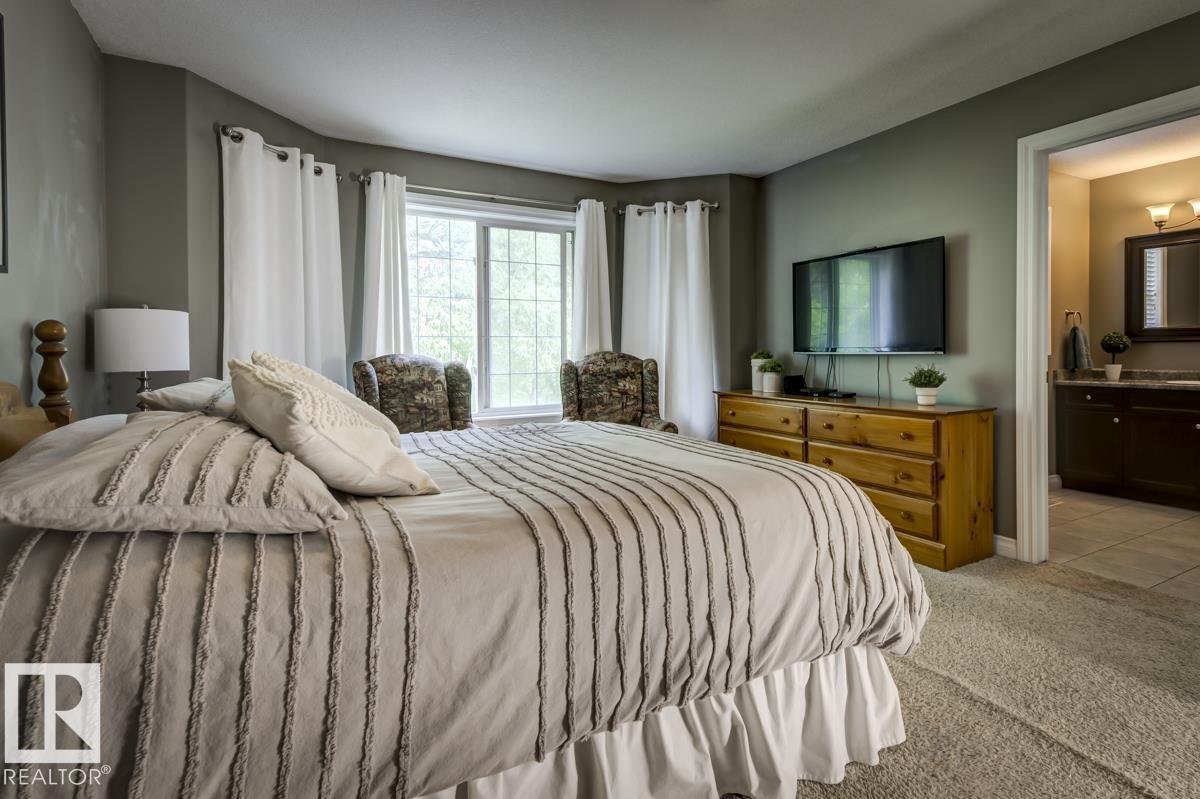 11522 93 ST NW - 39