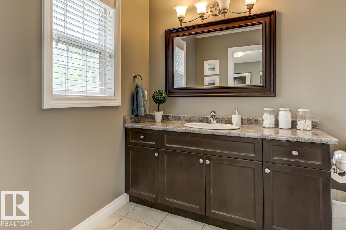 11522 93 ST NW - 43