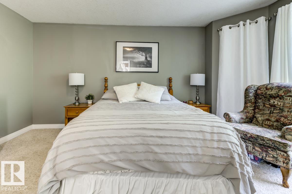 11522 93 ST NW - 46