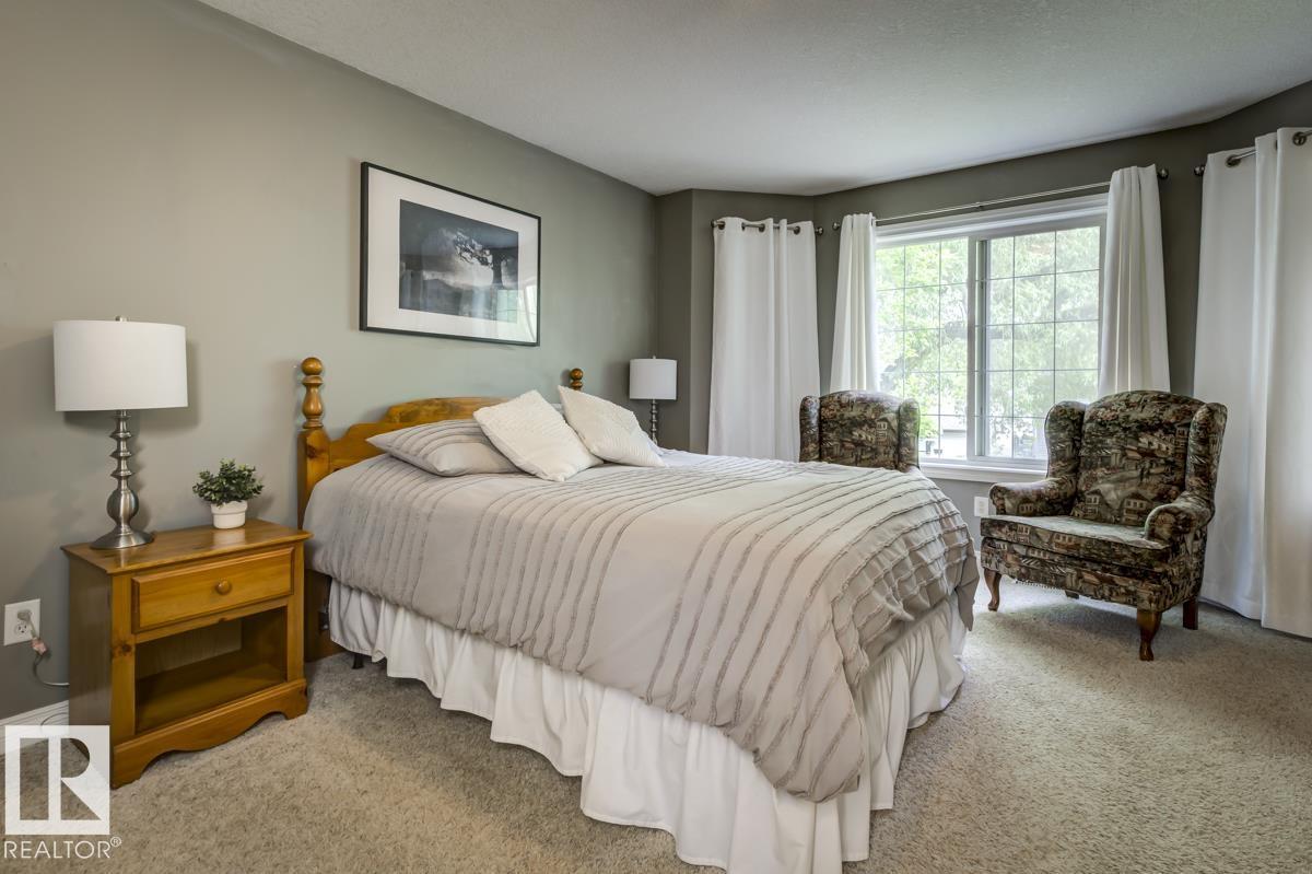 11522 93 ST NW - 38