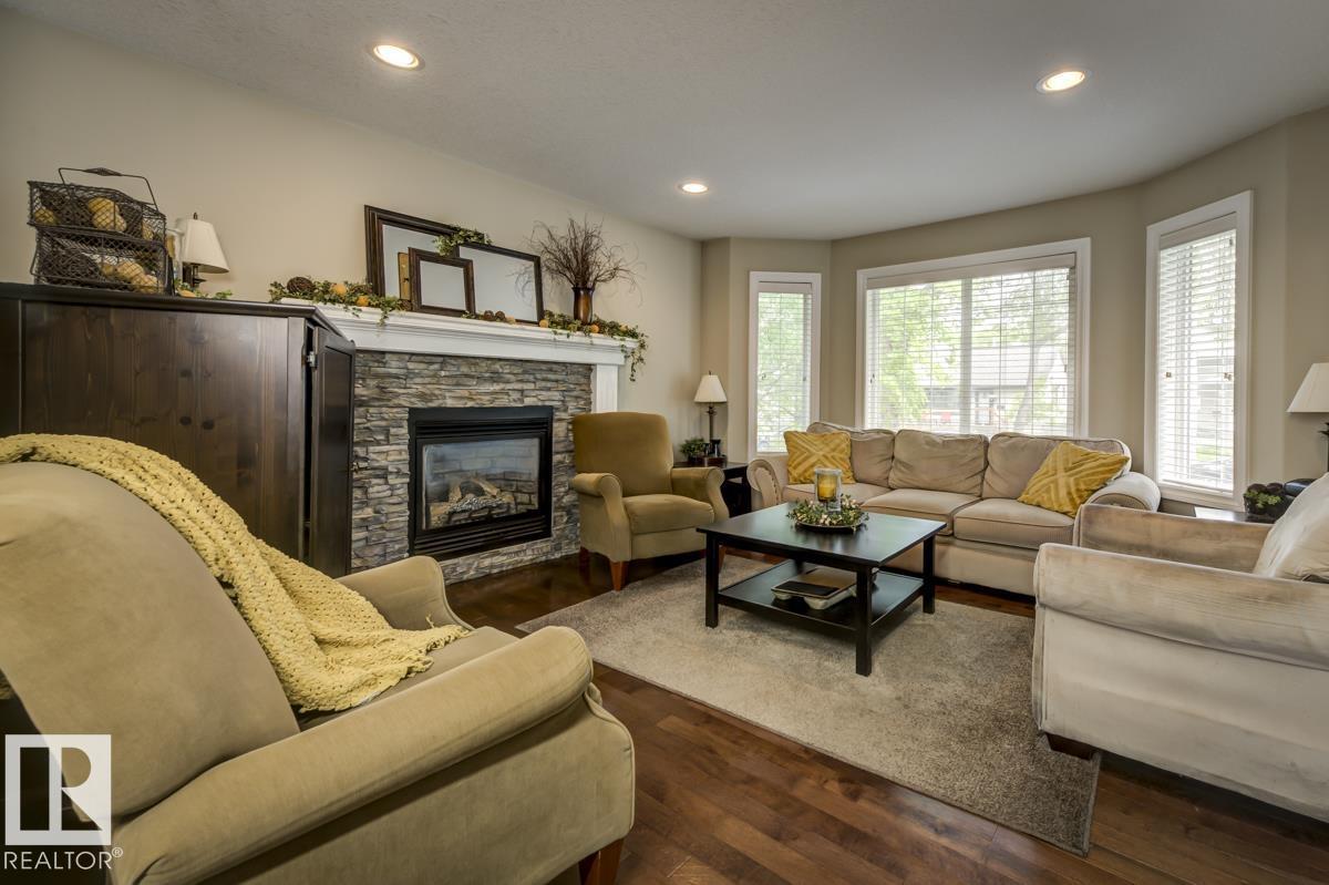 11522 93 ST NW - 6