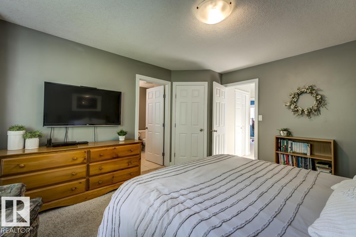 11522 93 ST NW - 42