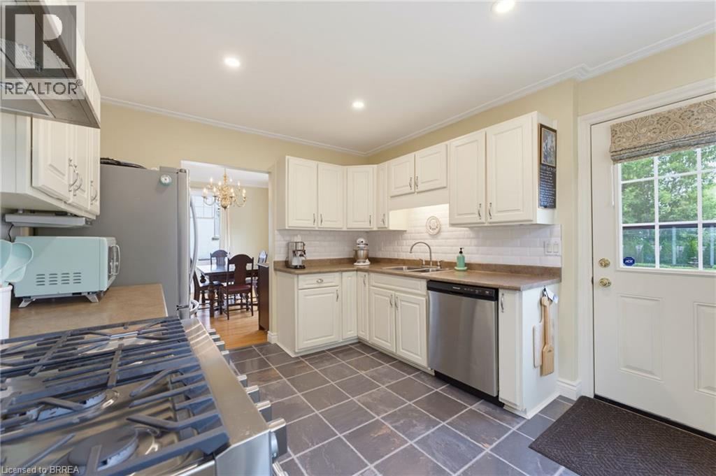 41 BANFIELD Street - 8