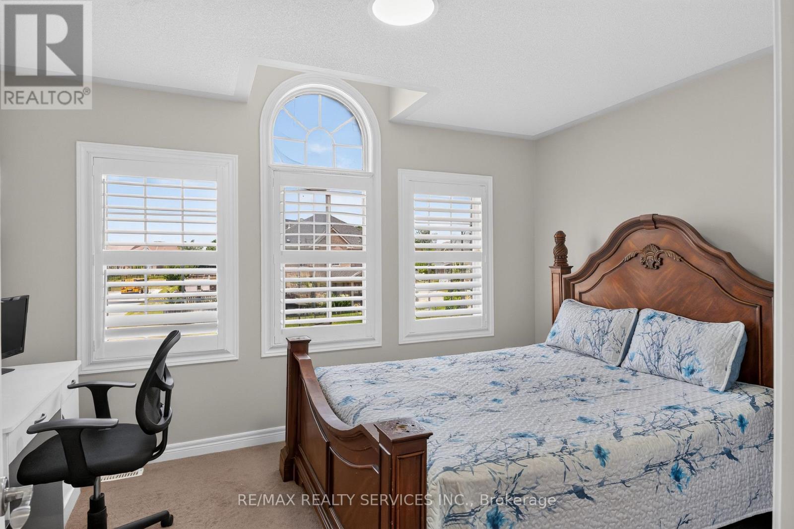109 BONNIE BRAES DRIVE N - 23