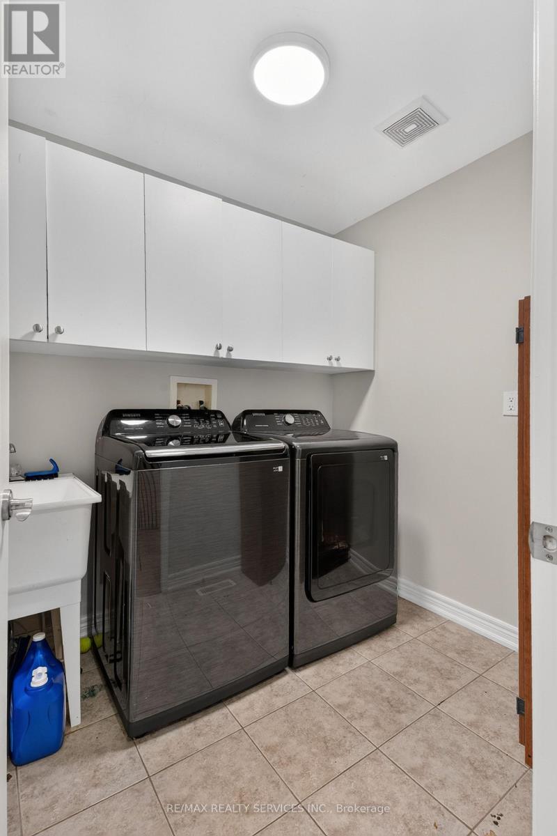 109 BONNIE BRAES DRIVE N - 30