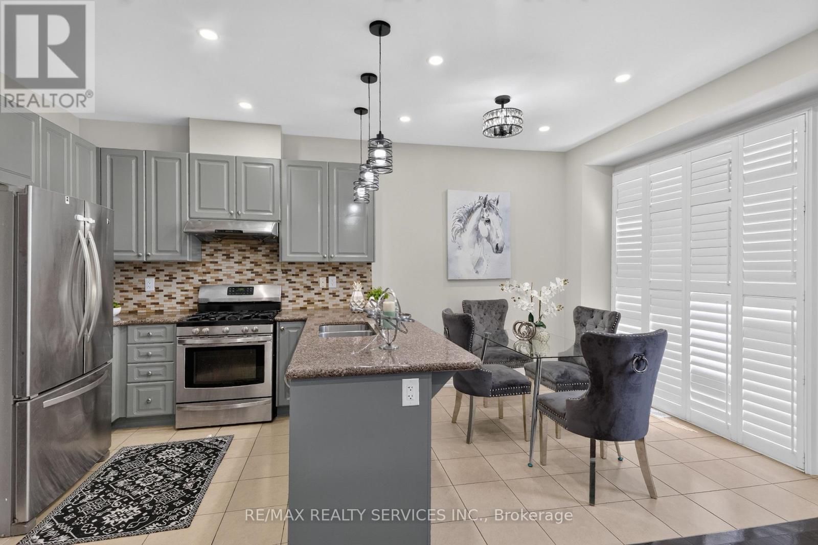109 BONNIE BRAES DRIVE N - 13