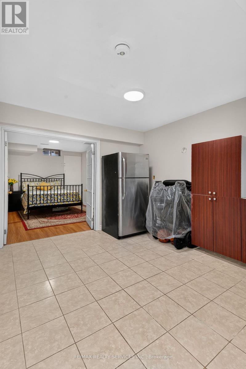 109 BONNIE BRAES DRIVE N - 37