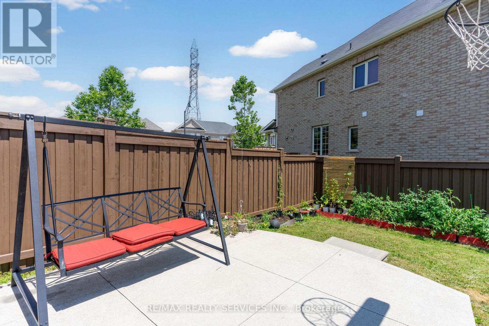 109 BONNIE BRAES DRIVE N - 39