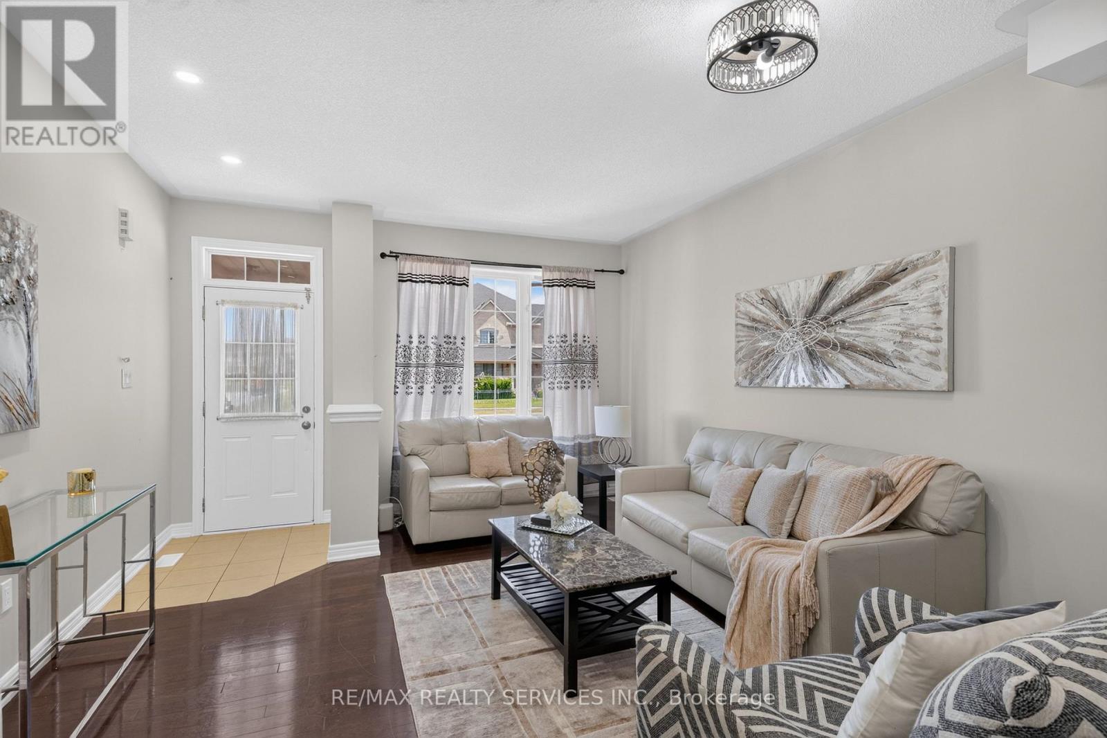 109 BONNIE BRAES DRIVE N - 4