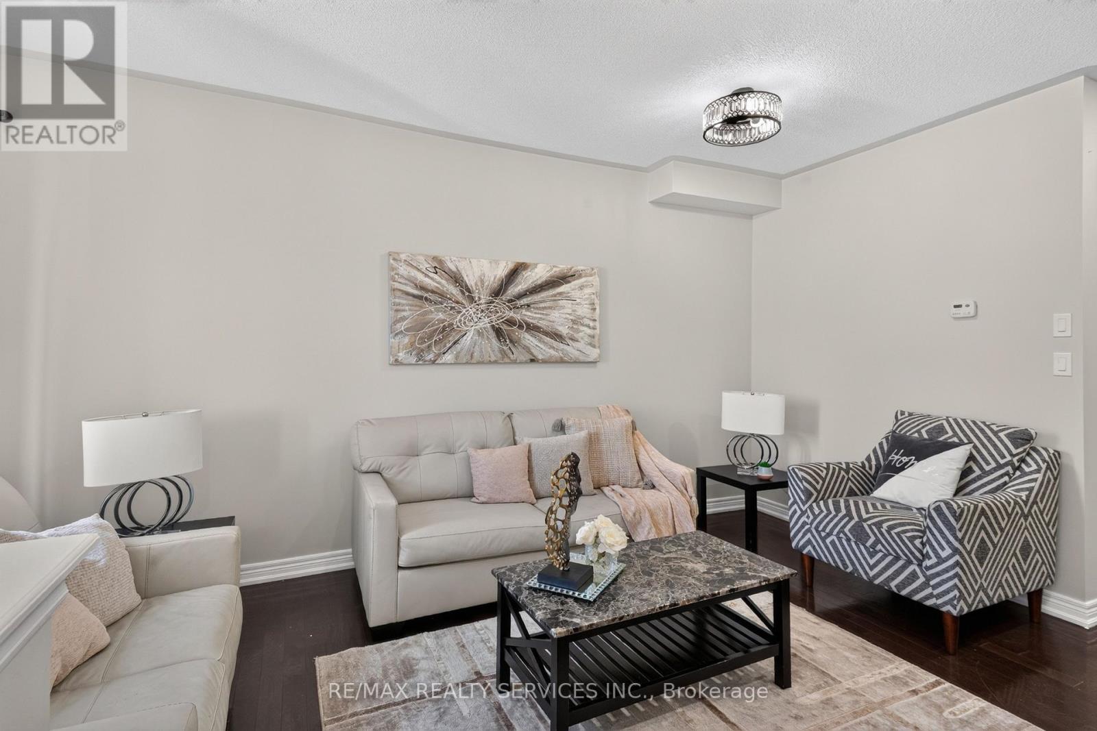 109 BONNIE BRAES DRIVE N - 3