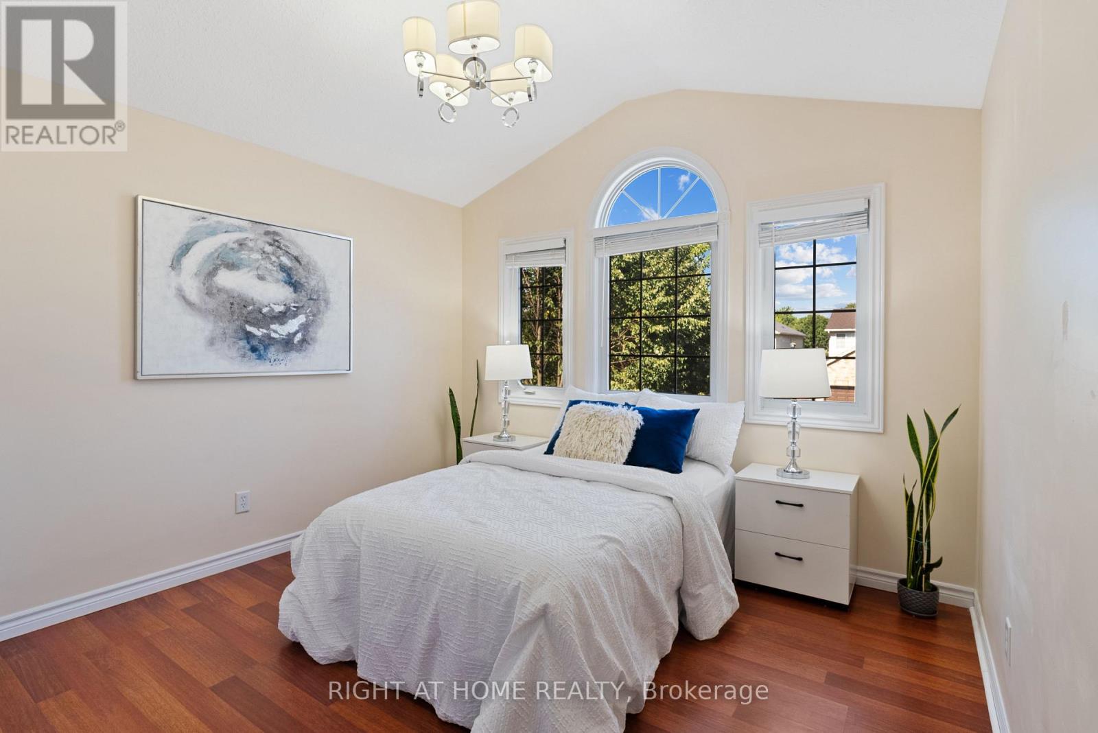 1579 DEVOS DRIVE - 22