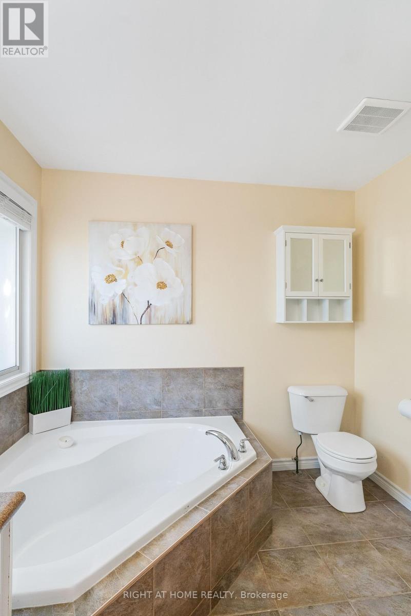 1579 DEVOS DRIVE - 20