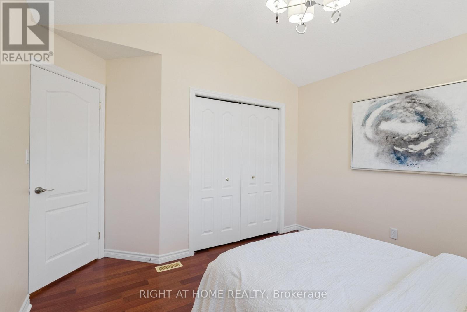 1579 DEVOS DRIVE - 23