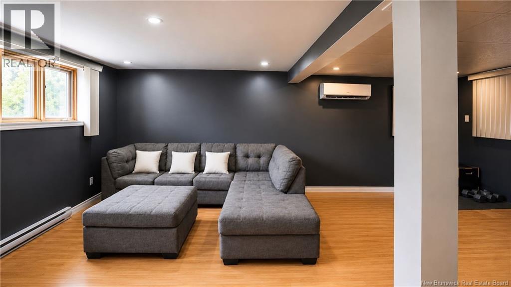 1255 Veniot Avenue - 36