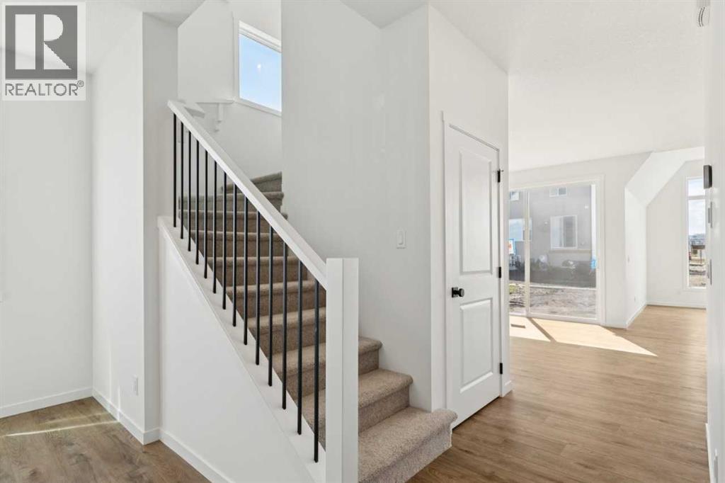 93 Bartlett Way SE - 4