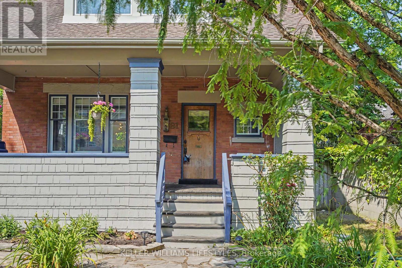31 GERRARD STREET - 2