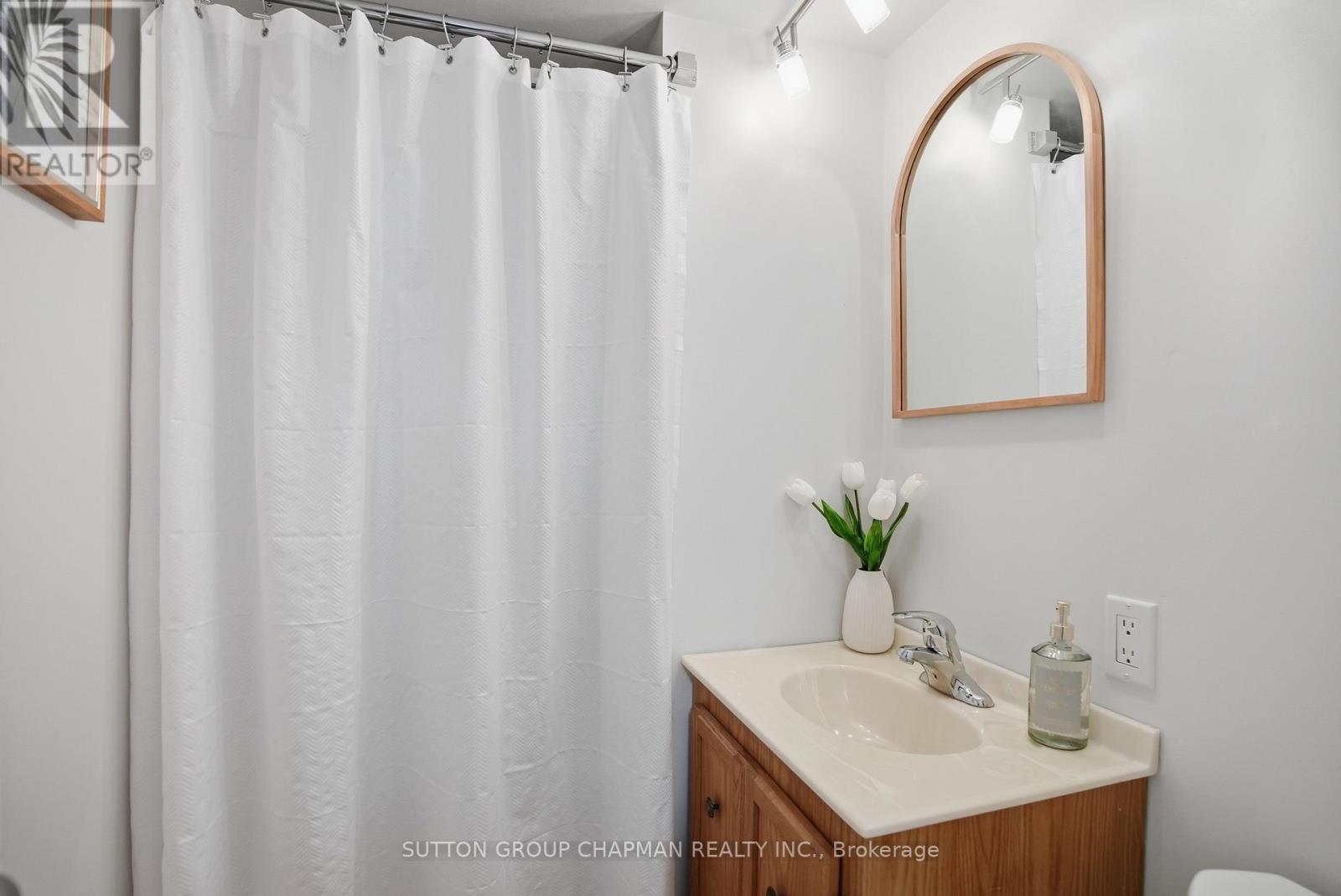136 SOUTH EDGEWARE ROAD - 17