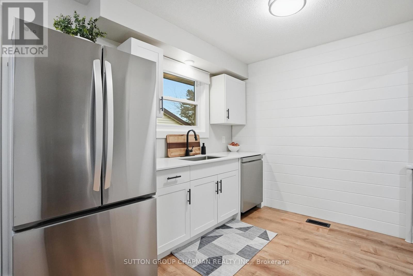 136 SOUTH EDGEWARE ROAD - 5