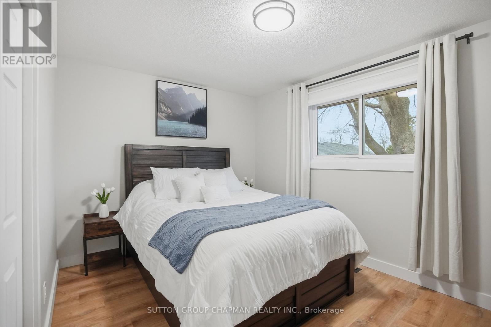 136 SOUTH EDGEWARE ROAD - 9