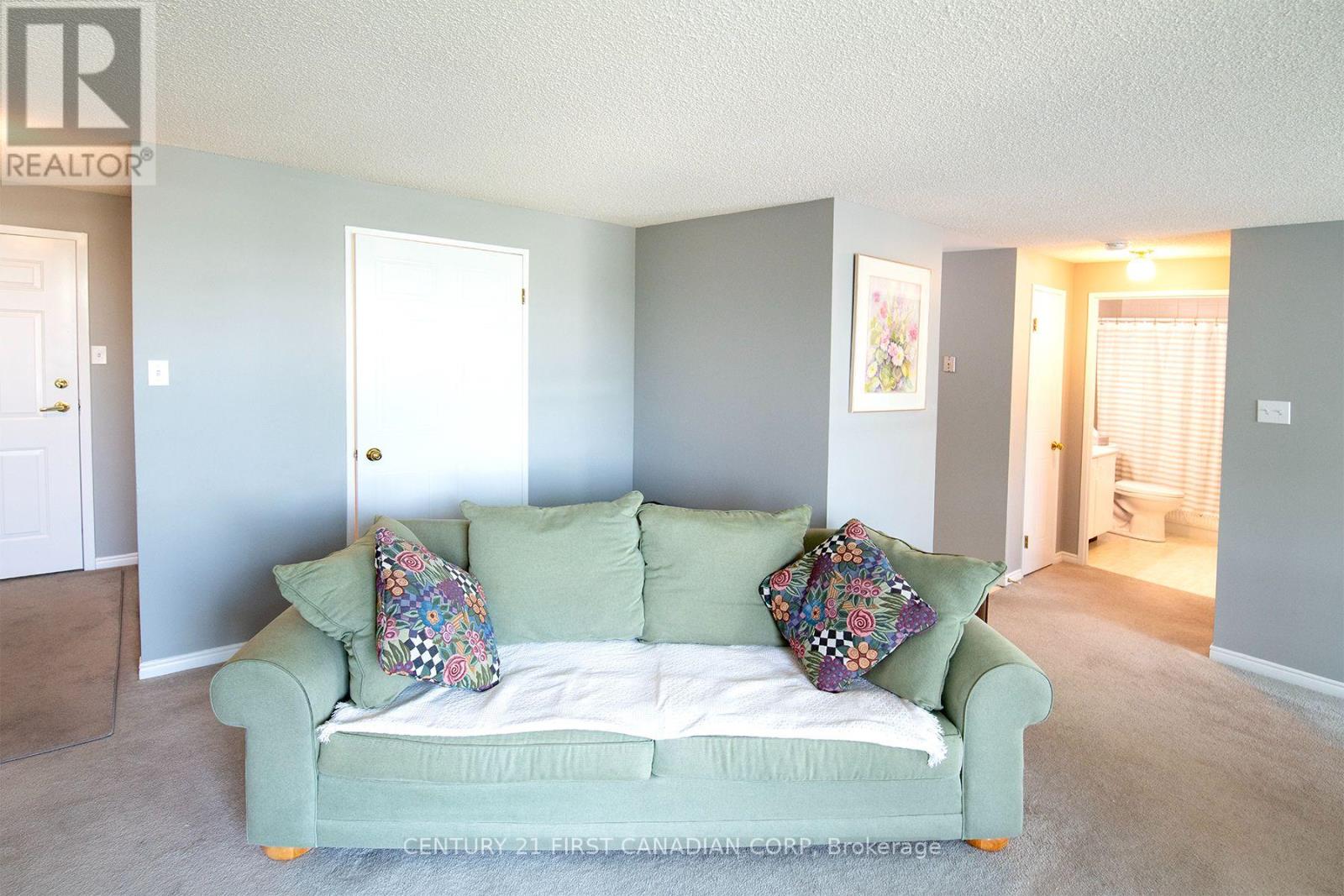 #405 77 BASELINE ROAD - 8