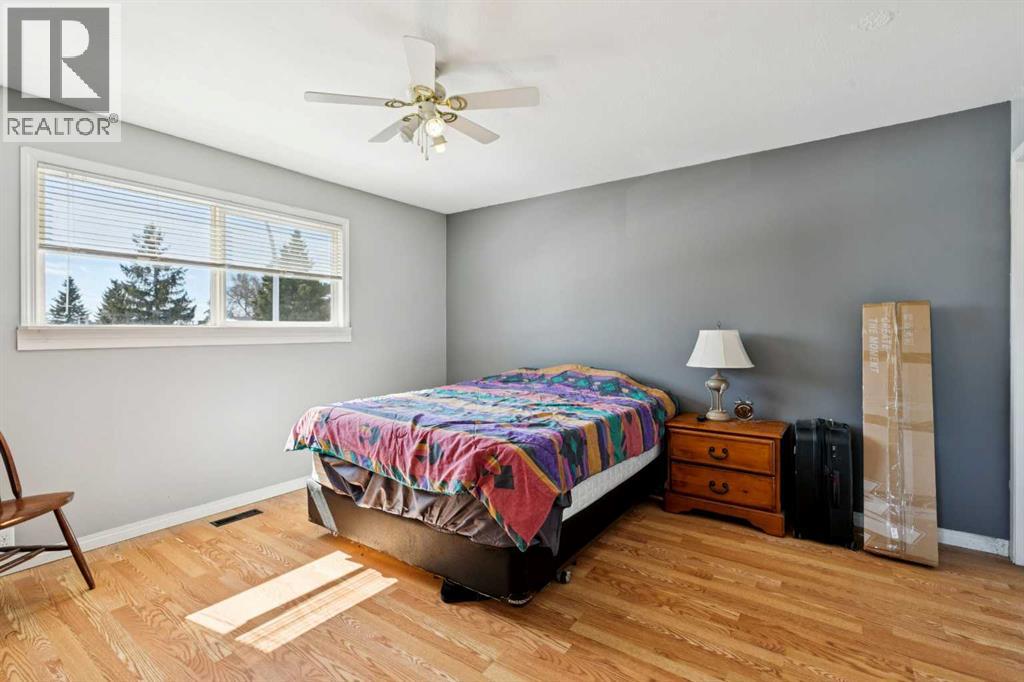 228 Marquis Place SE - 11