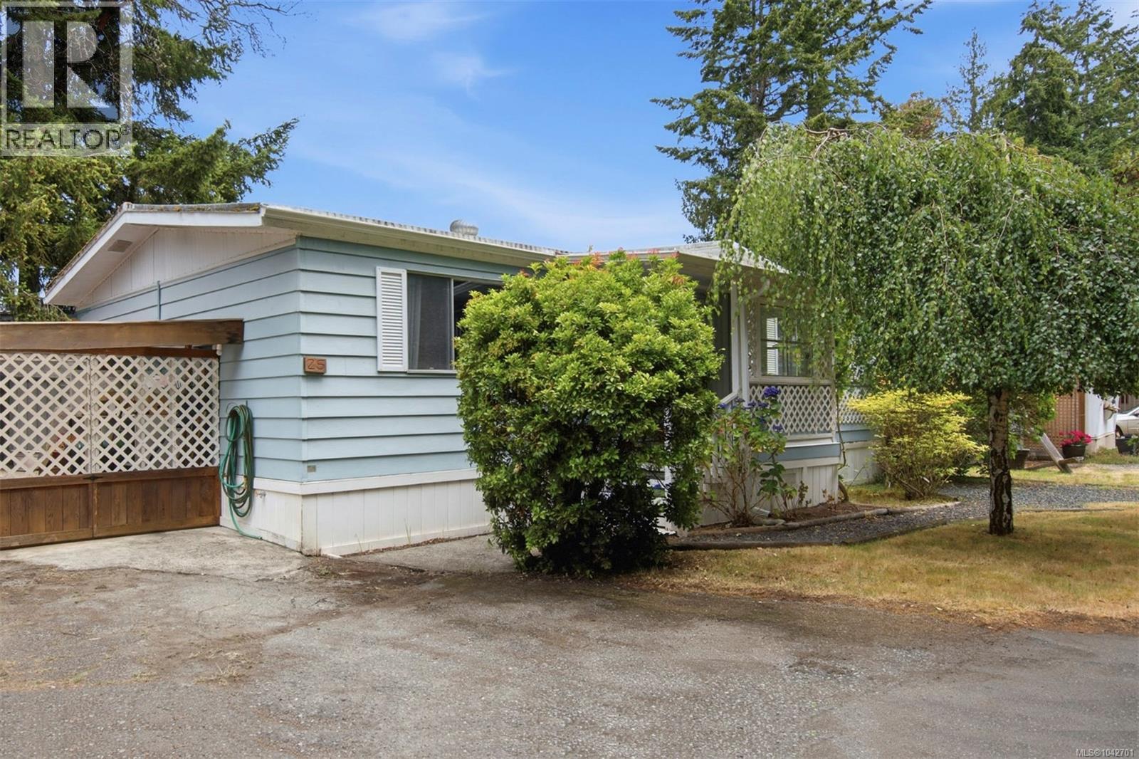 #25 1247 Arbutus Rd - 1