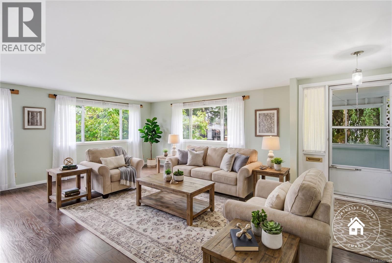 #25 1247 Arbutus Rd - 2