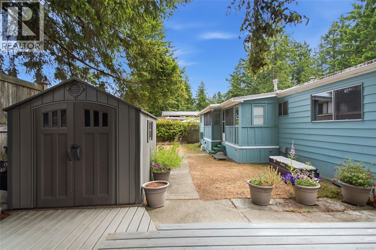 #25 1247 Arbutus Rd - 22