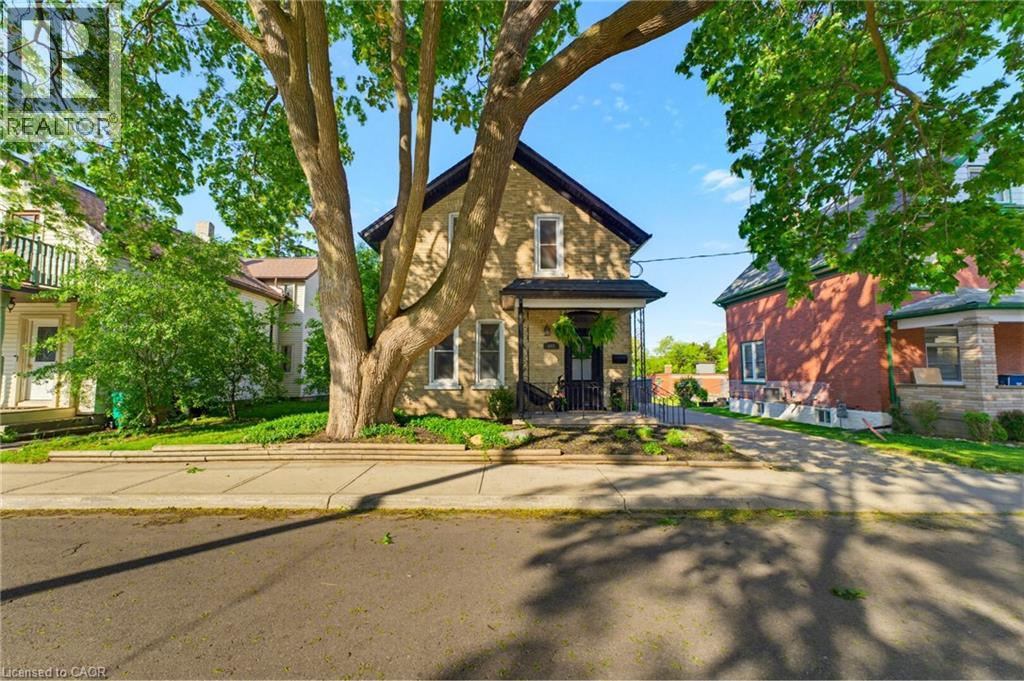 440 DUKE Street W - 3