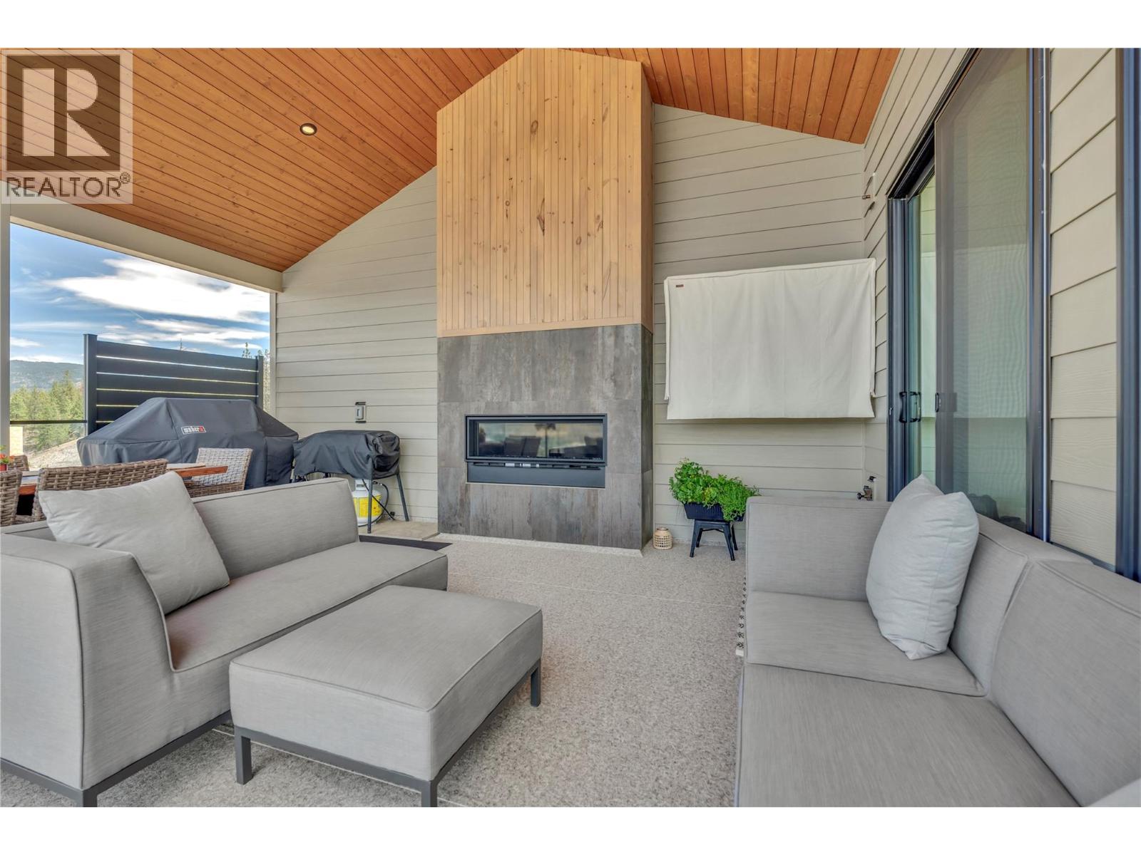 2775 HAWTHORN Drive - 16