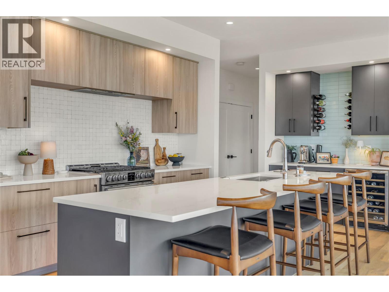 2775 HAWTHORN Drive - 58